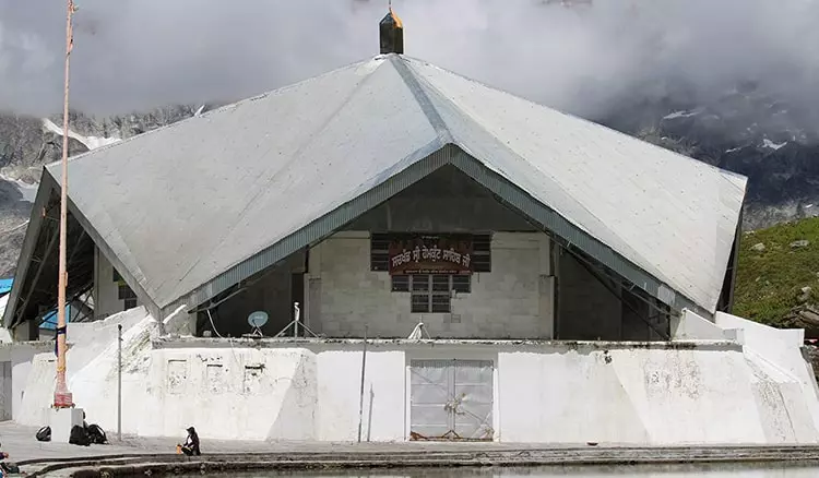 Hemkund Sahib Trek 2026 | Indian-Tours